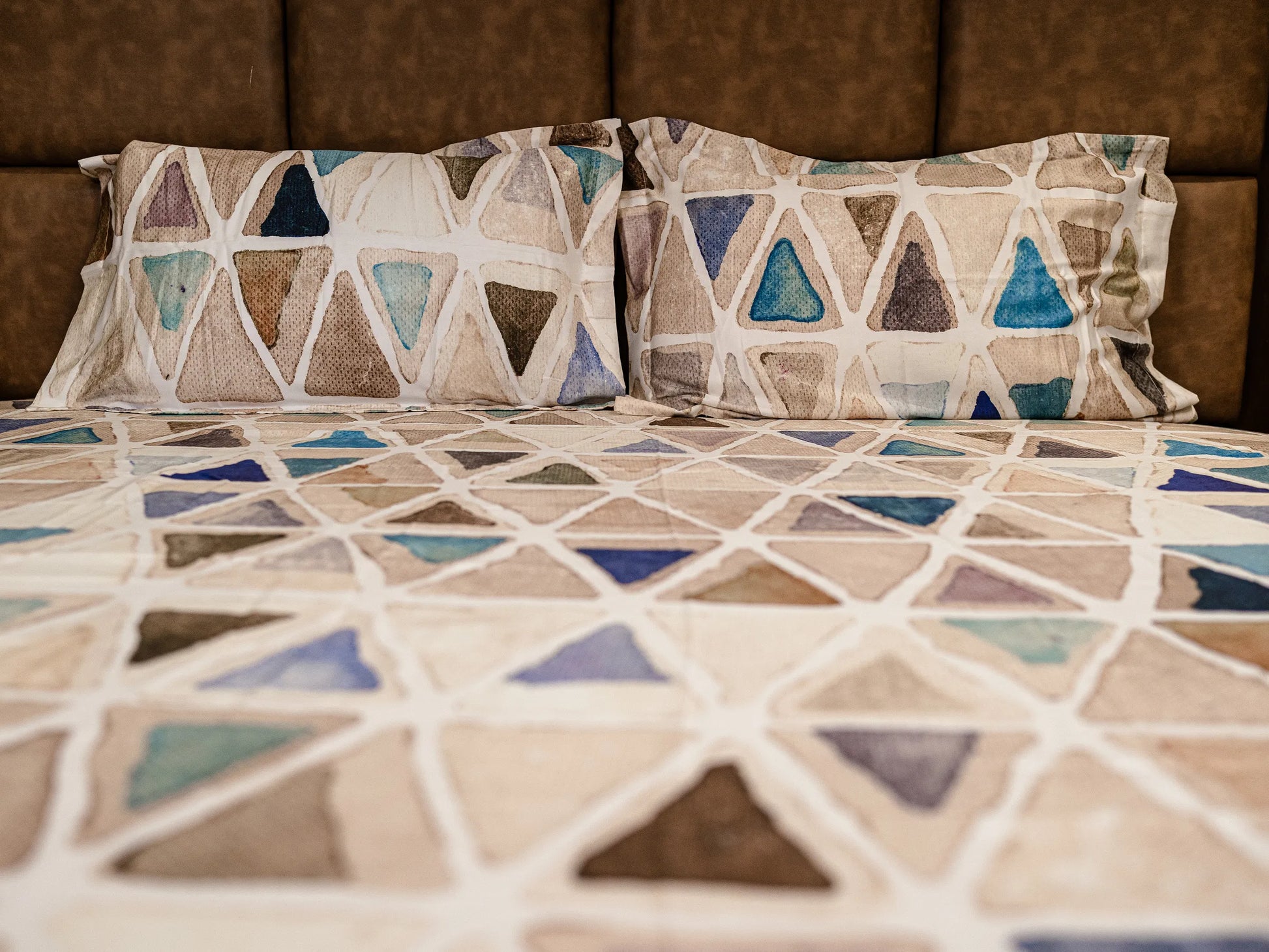 Vellum beige luxury abstract bedding in premium cotton with 500 TC.