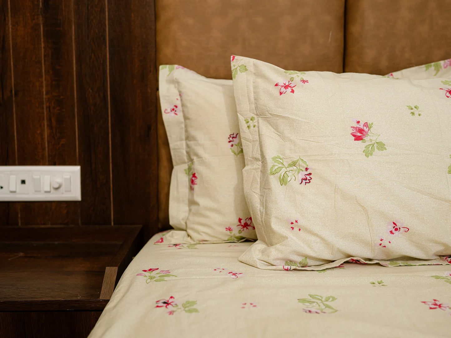 Palette panache green luxury abstract bedding in premium cotton with 500 TC.